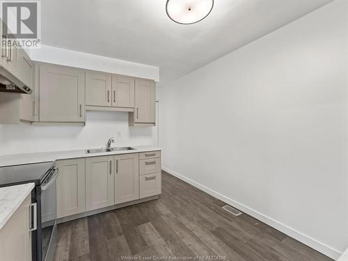 5929-39 Wyandotte, Windsor, ON - Indoor Photo Showing Kitchen With Double Sink