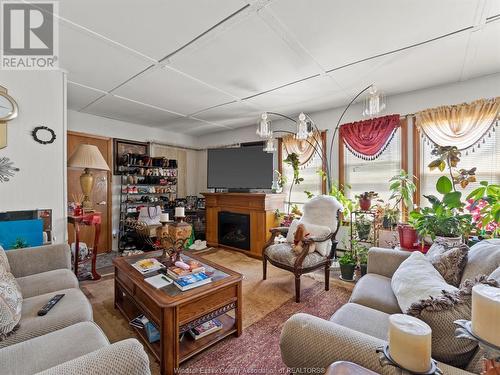 5929-39 Wyandotte, Windsor, ON - Indoor Photo Showing Living Room With Fireplace