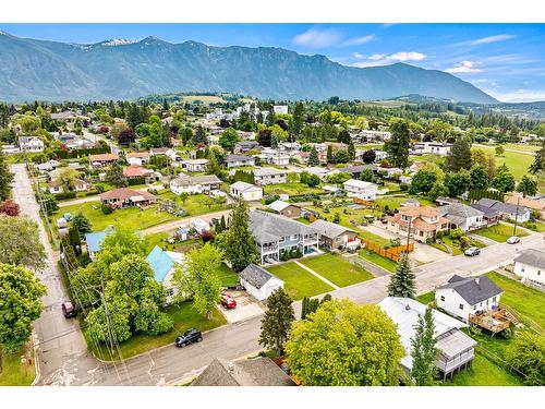 418 9Th Avenue S, Creston, BC - Outdoor With View