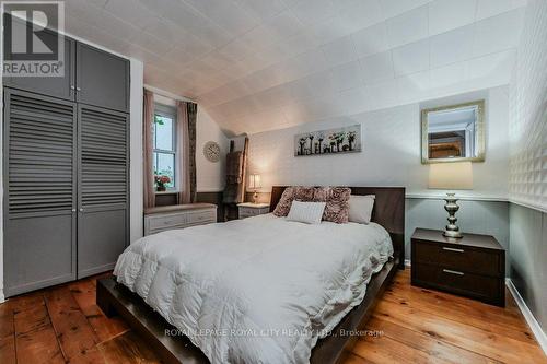 8292 Wilson Street, Guelph/Eramosa, ON - Indoor Photo Showing Bedroom