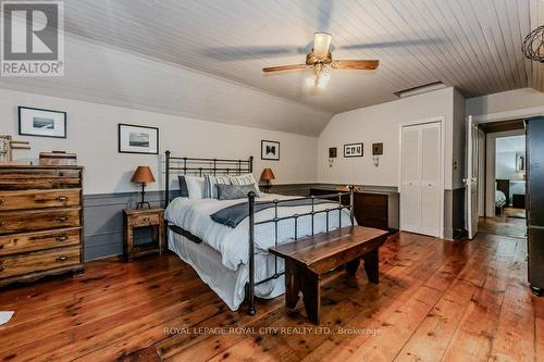 8292 Wilson Street, Guelph/Eramosa, ON - Indoor Photo Showing Bedroom