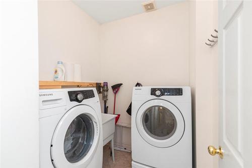 5952 Blue Spruce Avenue, Burlington, ON - Indoor Photo Showing Laundry Room