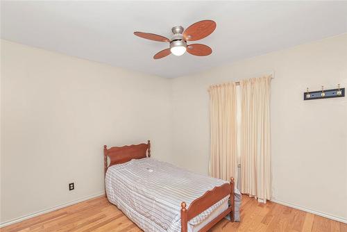 159 Park Street N, Hamilton, ON - Indoor Photo Showing Bedroom