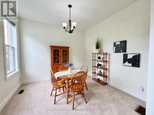 107 Victoria Avenue, Belleville, ON - Indoor Photo Showing Dining Room