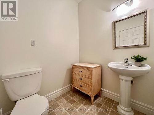 107 Victoria Avenue, Belleville, ON - Indoor Photo Showing Bathroom