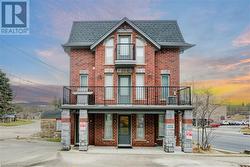 489 EAST Avenue Unit# A  Kitchener, ON N2H 0A8