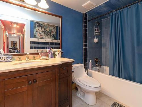 8-2045 Gatewood Rd, Sooke, BC - Indoor Photo Showing Bathroom