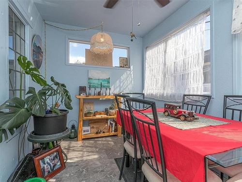 8-2045 Gatewood Rd, Sooke, BC - Indoor Photo Showing Dining Room