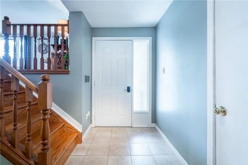 8 Highland Boulevard, Caledonia, ON - Indoor Photo Showing Other Room