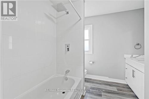 80 Page Street, St. Catharines, ON - Indoor Photo Showing Bathroom
