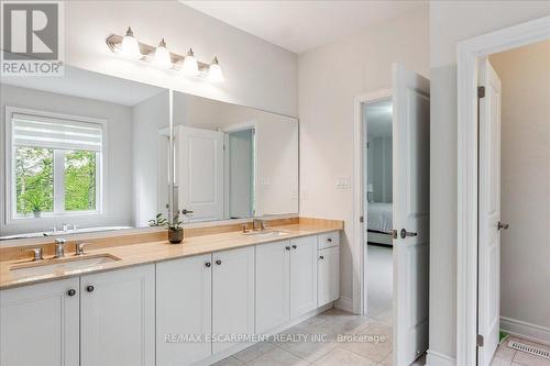 912 Forest Creek Court, Kitchener, ON - Indoor Photo Showing Bathroom