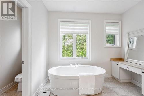 912 Forest Creek Court, Kitchener, ON - Indoor Photo Showing Bathroom