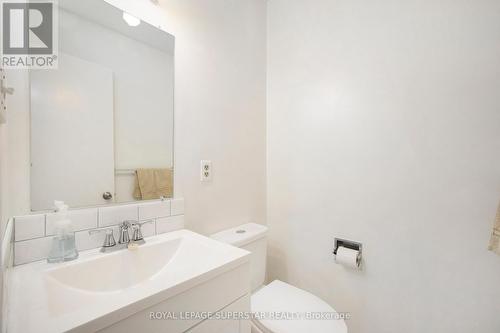 427 Moodie Drive, Ottawa, ON - Indoor Photo Showing Bathroom