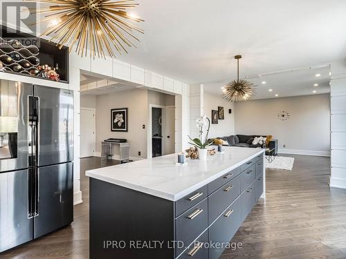 55 Stoneylake Avenue, Brampton (Madoc), ON - Indoor Photo Showing Kitchen