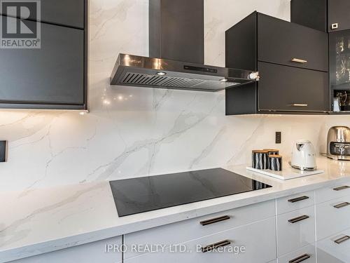 55 Stoneylake Avenue, Brampton (Madoc), ON - Indoor Photo Showing Kitchen