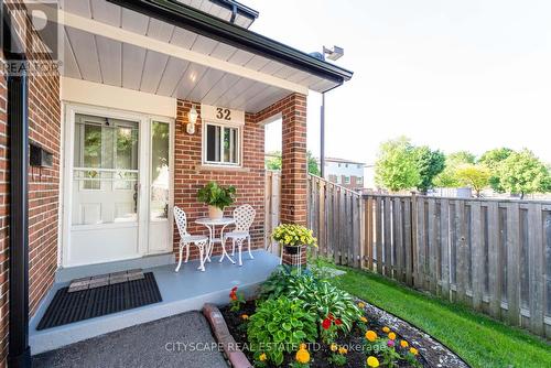 32 Vodden Court, Brampton (Brampton North), ON - Outdoor With Deck Patio Veranda