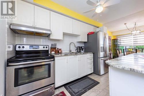 32 Vodden Court, Brampton (Brampton North), ON - Indoor Photo Showing Kitchen With Stainless Steel Kitchen