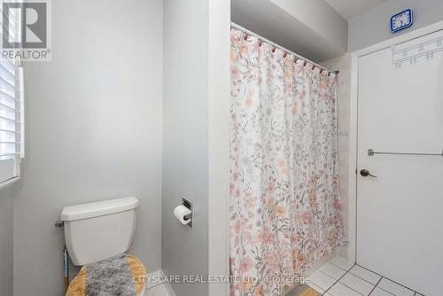 32 Vodden Court, Brampton (Brampton North), ON - Indoor Photo Showing Bathroom