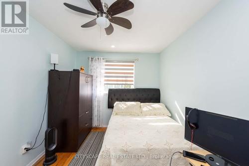 32 Vodden Court, Brampton (Brampton North), ON - Indoor Photo Showing Bedroom