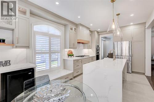 1 Nocturne Avenue, Vaughan, ON - Indoor Photo Showing Kitchen With Upgraded Kitchen