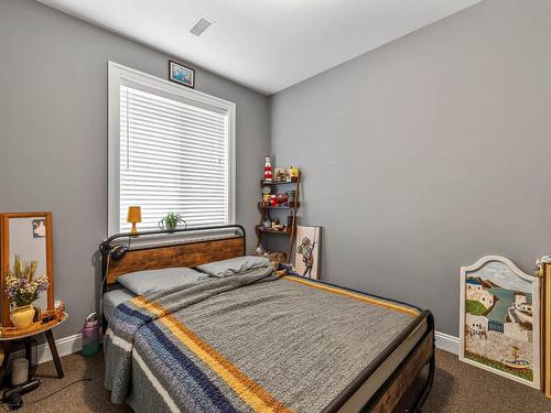 842 Guerin Creek Way, Kamloops, BC - Indoor Photo Showing Bedroom