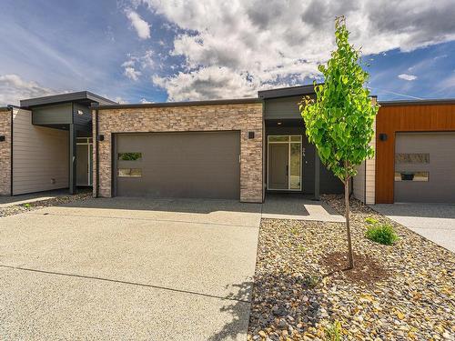 24-7735 Okanagan Hills Blvd, Out Of District, BC - Outdoor