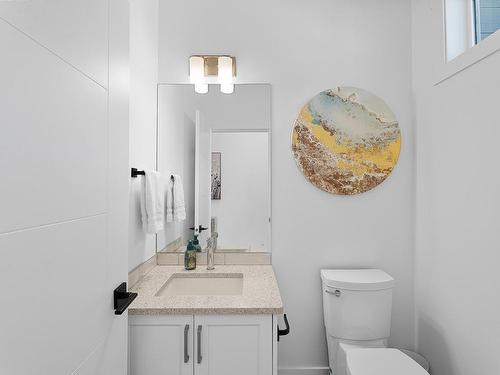 24-7735 Okanagan Hills Blvd, Out Of District, BC - Indoor Photo Showing Bathroom