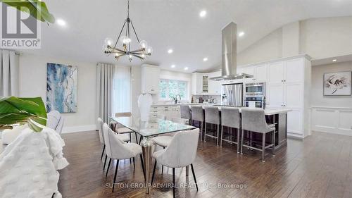 362 Sugar Maple Court, Richmond Hill, ON - Indoor Photo Showing Dining Room