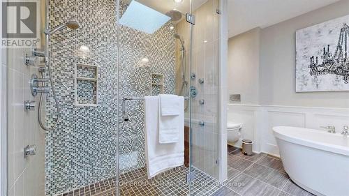 362 Sugar Maple Court, Richmond Hill, ON - Indoor Photo Showing Bathroom