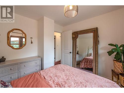 10 Willow Crescent, Osoyoos, BC - Indoor Photo Showing Bedroom