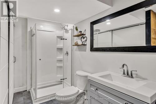 2242 Woodglade Boulevard, Peterborough, ON - Indoor Photo Showing Bathroom