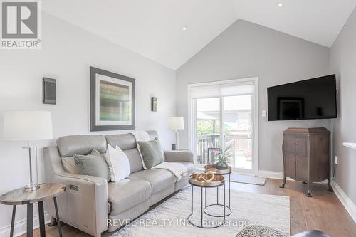 36 Chadwin Drive, Kawartha Lakes, ON - Indoor Photo Showing Living Room