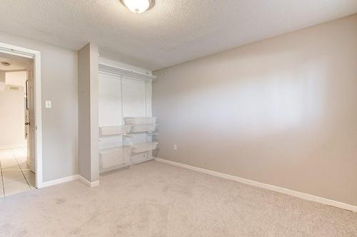 2260 Mountainside Drive, Burlington, ON - Indoor Photo Showing Other Room