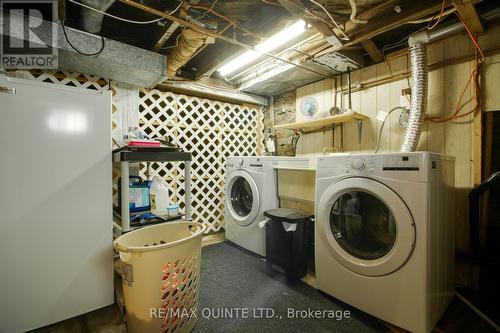 146 Bleecker Avenue, Belleville, ON - Indoor Photo Showing Laundry Room