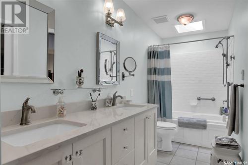 1134 Gryphons Walk, Regina, SK - Indoor Photo Showing Bathroom