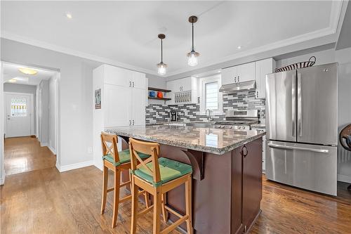 473 Upper Wentworth Street, Hamilton, ON - Indoor Photo Showing Kitchen With Upgraded Kitchen