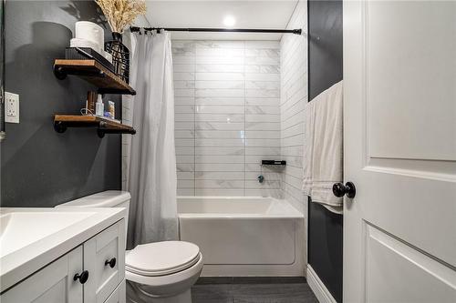 87 Munn Street, Hamilton, ON - Indoor Photo Showing Bathroom