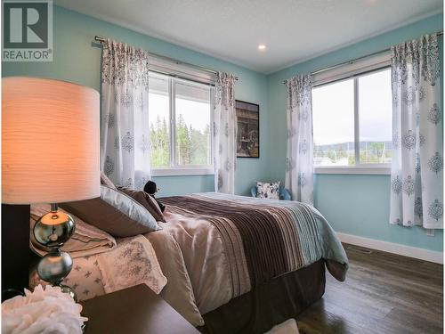 1577 Stoney Park Road, Quesnel, BC - Indoor Photo Showing Bedroom