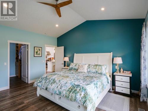 1577 Stoney Park Road, Quesnel, BC - Indoor Photo Showing Bedroom
