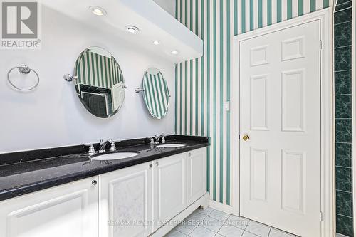 34 Nettleton Court, Collingwood, ON - Indoor Photo Showing Bathroom