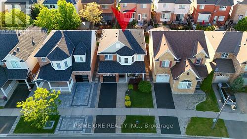 1083 Hepburn Road, Milton, ON - Outdoor With Facade