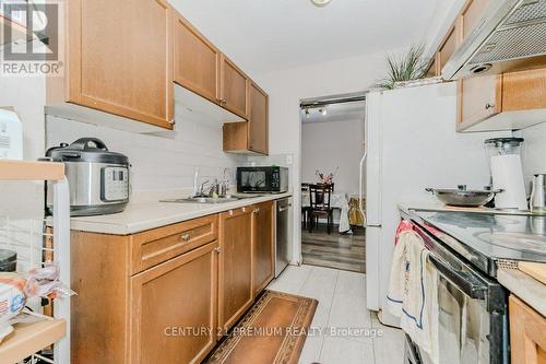 418 Scottsdale Drive, Guelph, ON - Indoor Photo Showing Kitchen