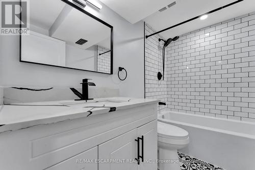 47 Macdonald Avenue, Hamilton, ON - Indoor Photo Showing Bathroom
