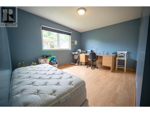 3912 17 Avenue, Vernon, BC - Indoor Photo Showing Bedroom