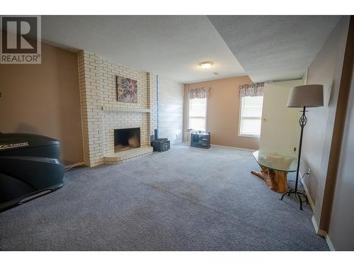 3912 17 Avenue, Vernon, BC - Indoor With Fireplace