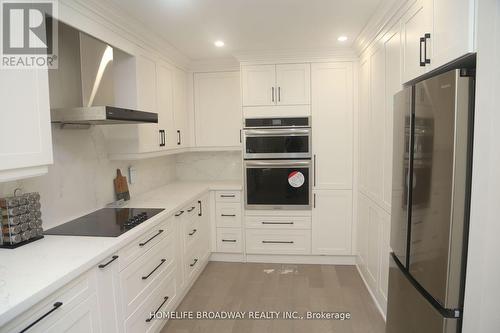 7 Bruce Avenue, Georgina (Keswick South), ON - Indoor Photo Showing Kitchen With Upgraded Kitchen