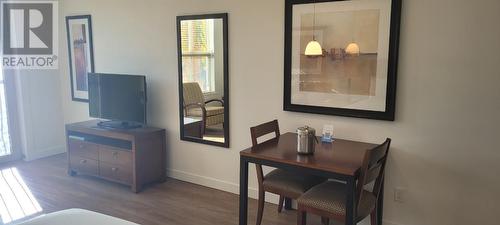 4200 Lakeshore Drive Unit# 114, Osoyoos, BC - Indoor Photo Showing Dining Room