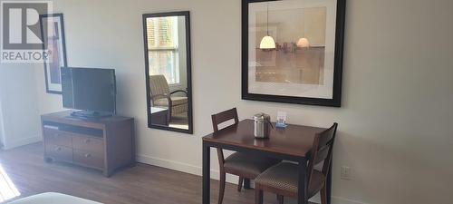 4200 Lakeshore Drive Unit# 114, Osoyoos, BC - Indoor Photo Showing Dining Room