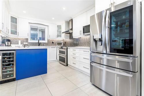 263 Delancey Boulevard, Hamilton, ON - Indoor Photo Showing Kitchen With Upgraded Kitchen