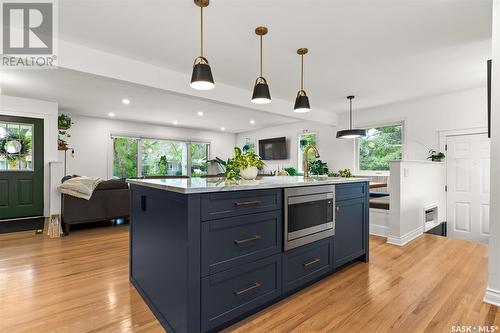 83 Dolphin Bay, Regina, SK - Indoor Photo Showing Kitchen With Upgraded Kitchen